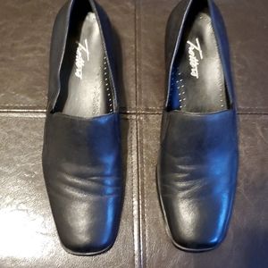 Trotters black heels